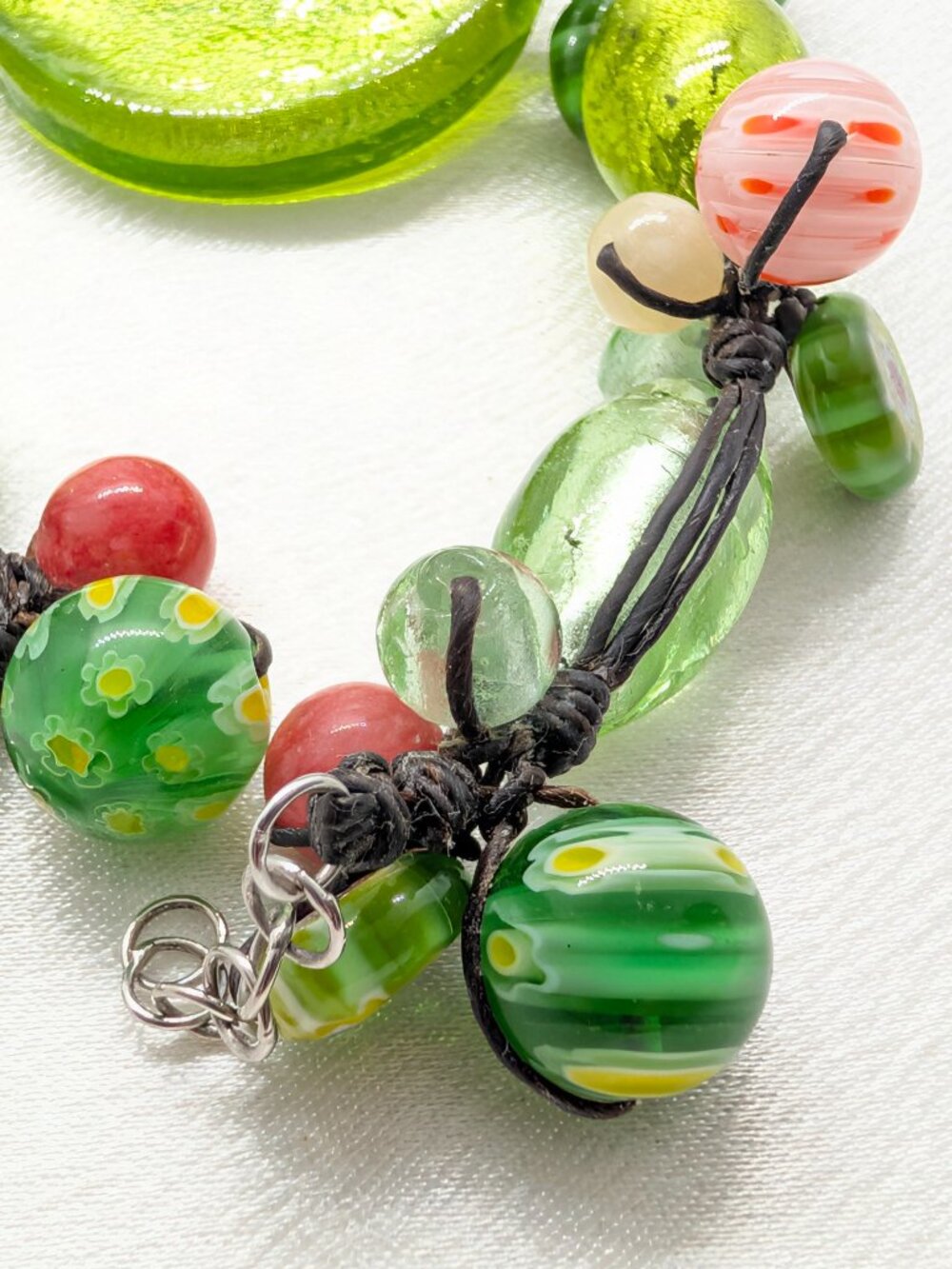 Summer Fiesta Style NEW Leather knotted confetti glass beaded bracelet - Picture 3 of 8